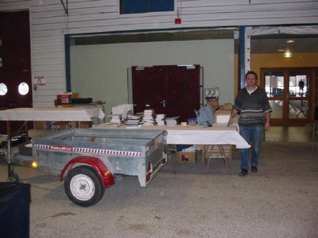 le stand CDE prend forme Prune aussi .JPG