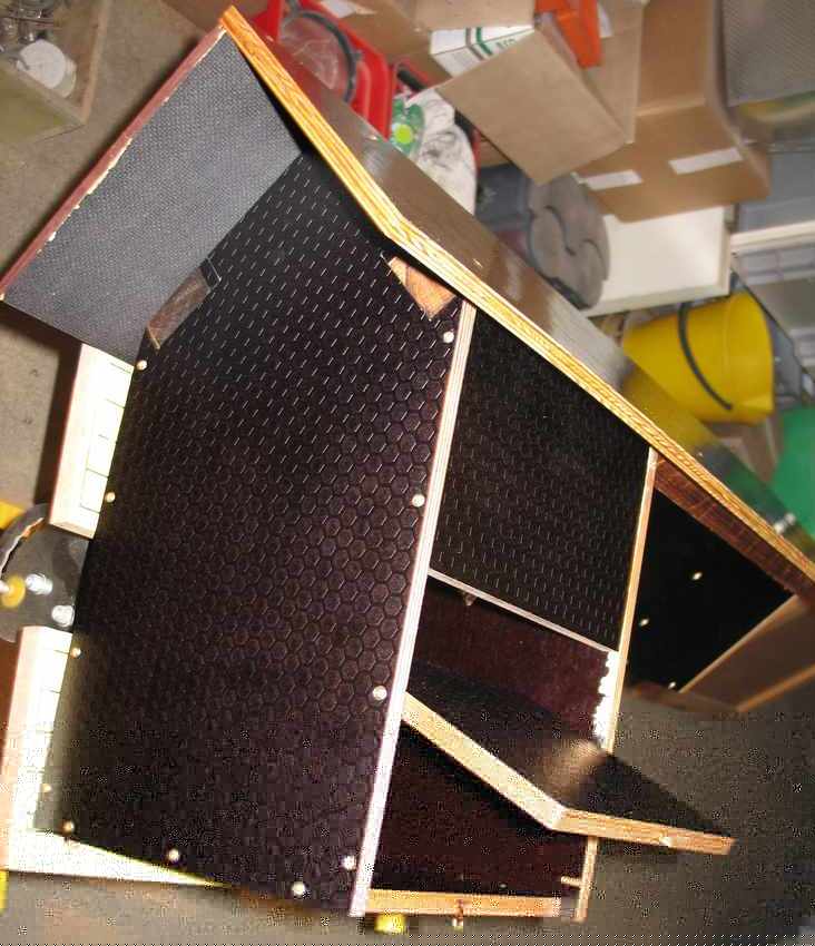 5Nichoir CHEVECHE PORTE.jpg